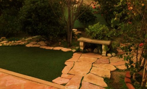 1547 El Miradero Ave, Glendale CA  91201-1203 exterior