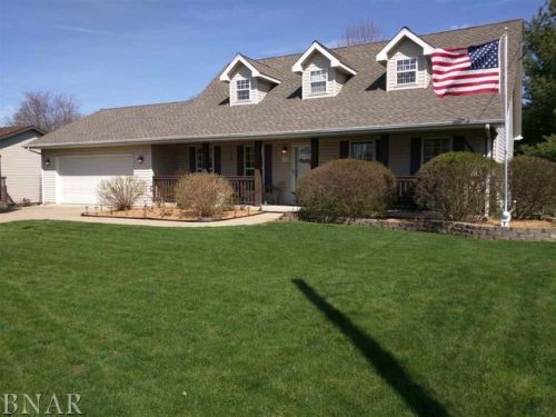 111 Westminster Dr, Mackinaw, IL 61755-9798