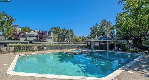 102 Compton Cir, San Ramon CA  94583-1649 exterior