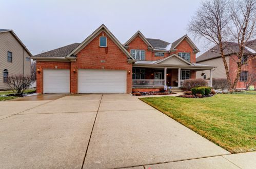15936 Hometown Dr, Plainfield, IL 60586-8131