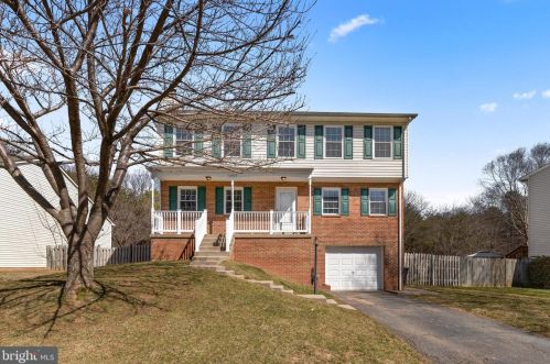 13509 Photo Dr, Woodbridge, VA 22193-3933
