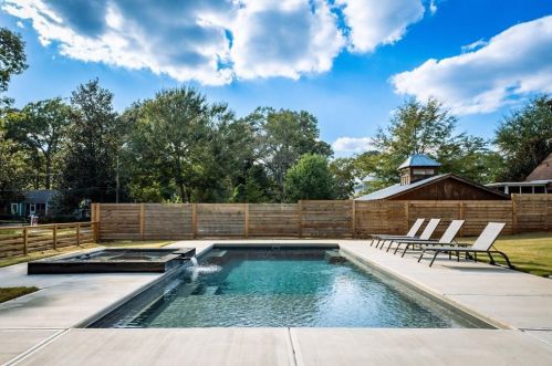 2785 Memorial Dr, Atlanta GA  30317-3315 exterior