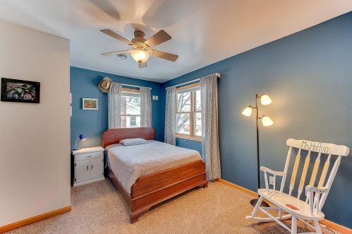 92 Dahlia St, Saint Paul MN 55115-1609 exterior