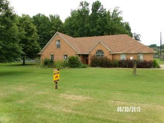 376 Walker Pkwy, Crosstown, TN 38004-7493