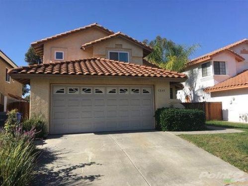 1235 Capistrano Ln, Vista, CA 92081-6329