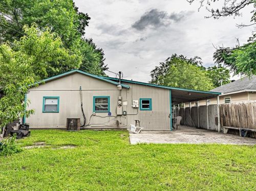 2542 Grafton Ave, Dallas TX  75211-5423 exterior