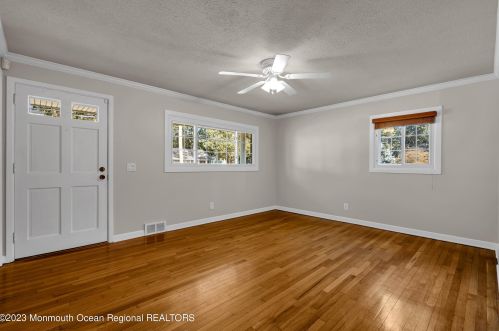 1502 River Ave, Point Pleasant Beach, NJ 08742-4309