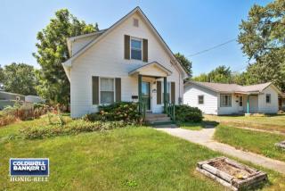 909 15th St, Dekalb, IL 60115-2618