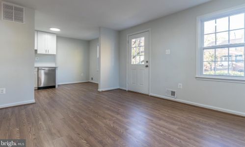 13141 Rock Ridge Ln, Woodbridge, VA 22191-1037