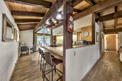 11576 Chamonix Rd, Truckee CA  96161-6413 exterior