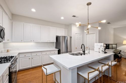 12 Three Rivers, Irvine CA  92602-1029 exterior