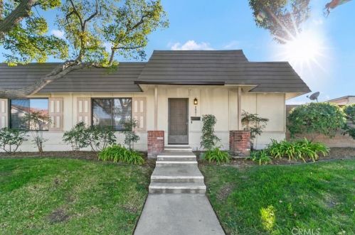 9801 Via Sonoma, Cypress, CA 90630-3437