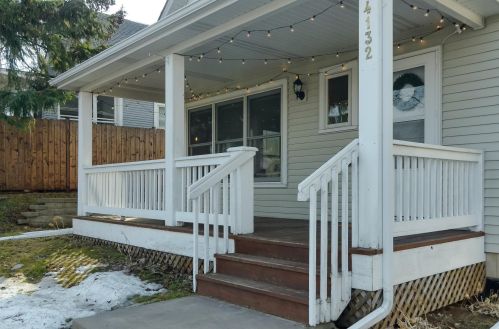 4132 2nd St, Minneapolis, MN 55421-2731