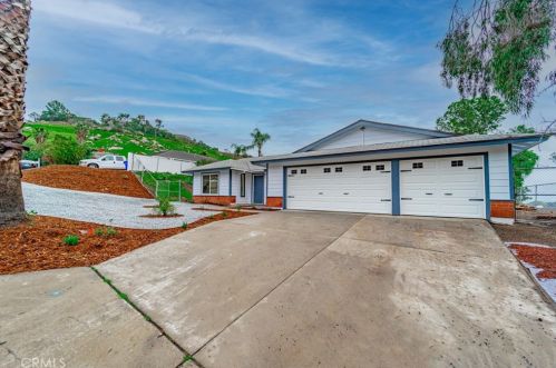 5443 Polo Ct, Riverside CA  92509-5351 exterior