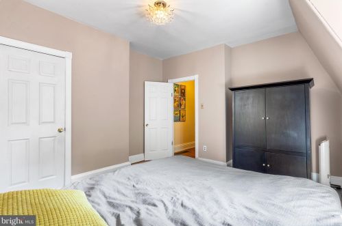 430 42 St, Philadelphia PA 19104-0044 exterior