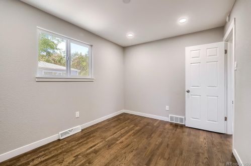 616 Lowell Blvd, Denver CO  80204-3102 exterior