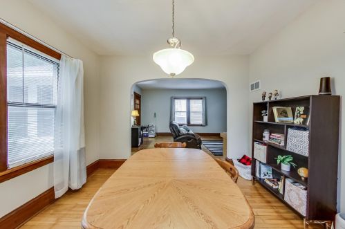 1077 5th St, Saint Paul MN  55106-5331 exterior