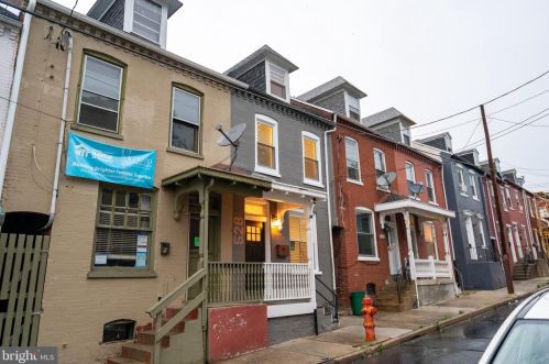 528 Howard Ave, Lancaster, PA 17602-4422