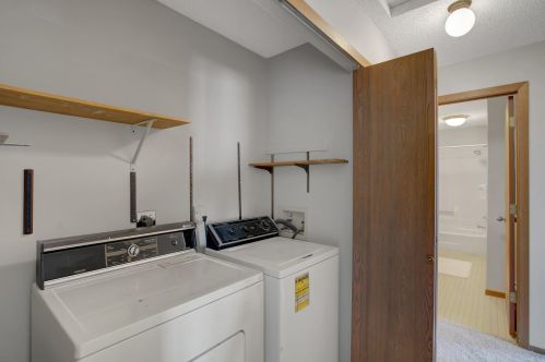 14831 Endicott Way, Saint Paul MN  55124-6437 exterior