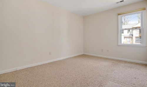 125 Snowy Owl Dr, Silver Spring MD 20901-1656 exterior