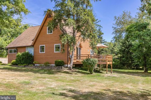 151 Snowden Ln, Princeton NJ 08540-3917 exterior