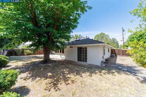 1925 Alvina Dr, Concord CA  94523-2801 exterior