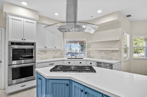 6528 Blackwood St, Riverside CA  92506-6240 exterior