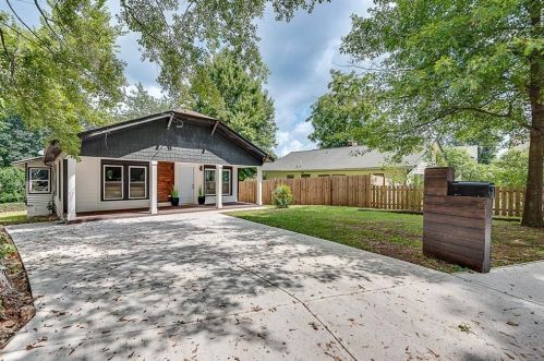 670 Federal Ter, Atlanta GA  30315-4433 exterior