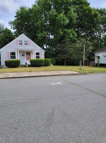 43 Volturno St, Providence, RI 02904-4912