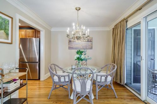 101 Bainbridge Dr, Atlanta GA  30327-4269 exterior