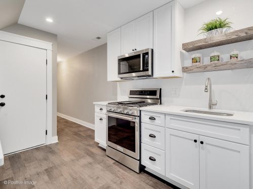 740 67th Pl, Willowbrook IL  60527-5307 exterior