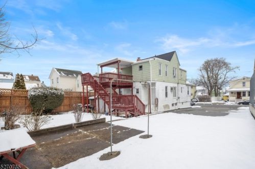 329 9th St, Paterson, NJ 07508-2117