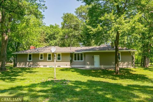 4893 121st St, Saint Paul MN  55110-5902 exterior