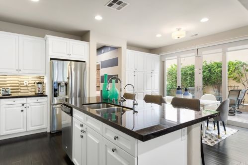 129 Pathway, Irvine CA  92618-8846 exterior
