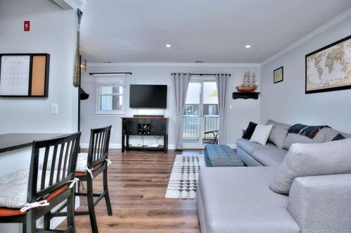 103 Broadway, Milford, CT 06460-6169