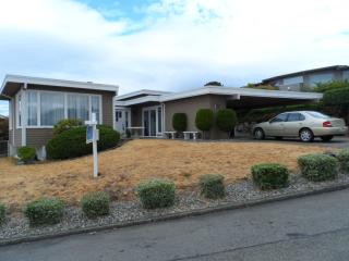4572 137th Ave, Bellevue, WA 98006-2204