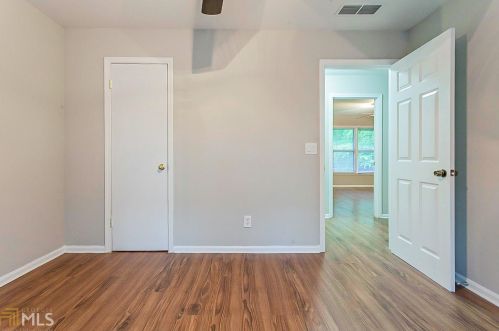 192 Greenbriar Ct, Conyers GA  30094-4214 exterior