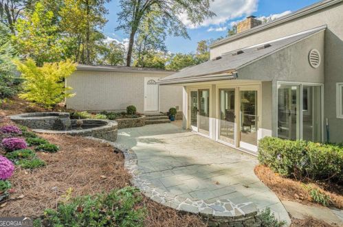 887 Berkshire Rd, Atlanta GA  30324-4929 exterior