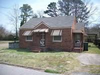 214 Diamond St, Murfreesboro, NC 27855-1108