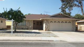 528 Monterey Pl, Hemet, CA 92543-7269