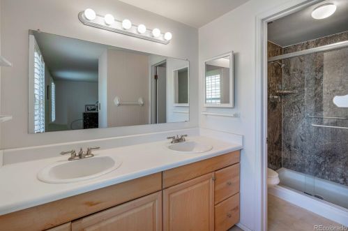 7165 Oneida Cir, Englewood CO 80112-1133 exterior