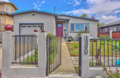1300 Flores St, Seaside, CA 93955-5552