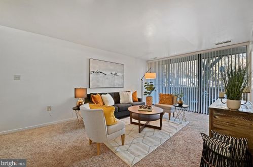 8715 Hayshed Ln, Columbia, MD 21045-2830