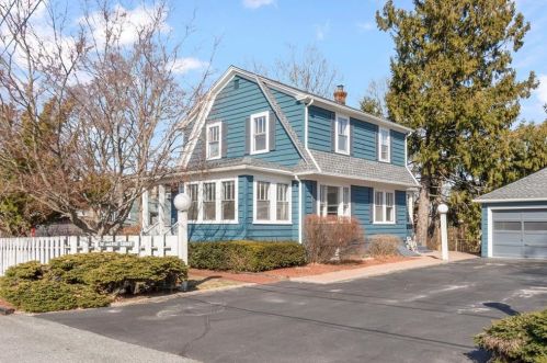 10 Manse Ct, Warwick, RI 02888-2930