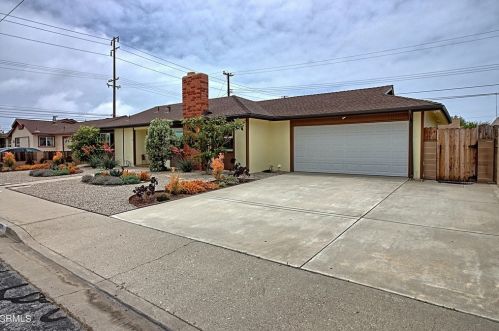 1915 Saratoga St, Oxnard, CA 93035-3544