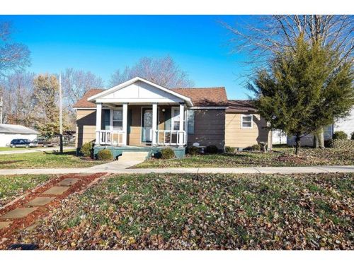290 Cole St, Macon, IL 62544-9702