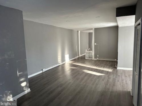 630 Chelten Ave, Philadelphia PA 19126-3824 exterior