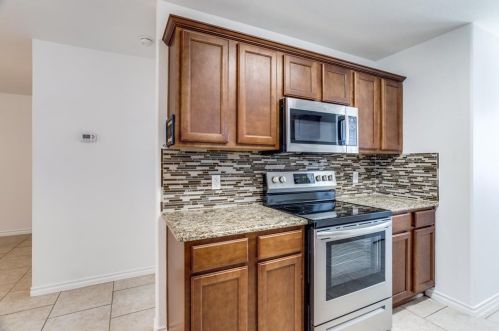 805 College, Princeton TX 75407-6734 exterior