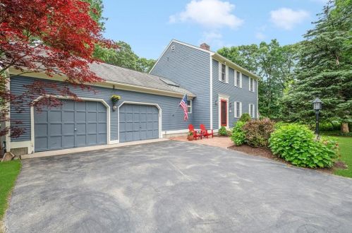 38 Clover Ct, North Kingstown, RI 02852-5635