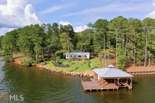 929 Barbara Point Rd, Mayfield, GA 31087-5641